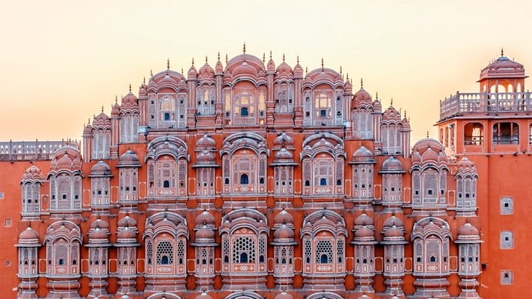 Private Car Rental Tour from Delhi to Jaipur
